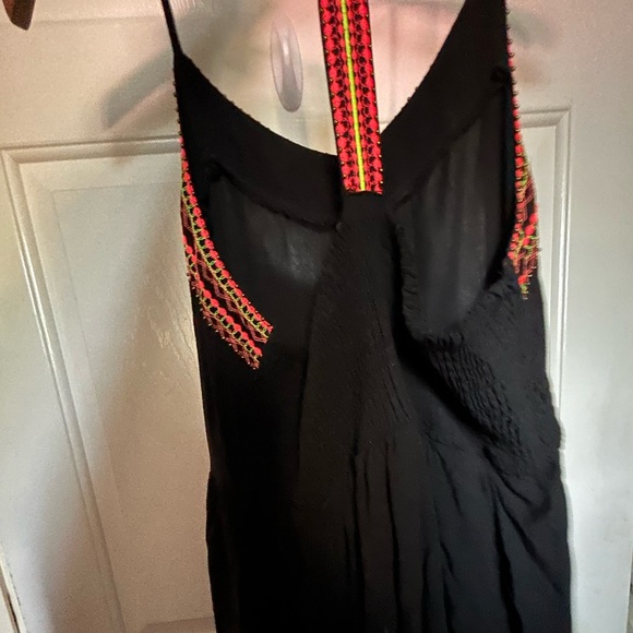 Cute boho style short dress has an elastic mid! - Picture 2 of 5